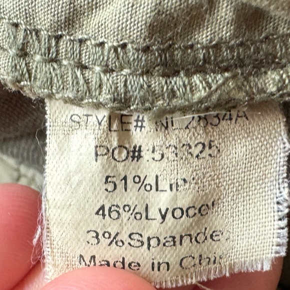 Level 99 green casual pants Sz 25 small straight leg - Picture 9 of 10